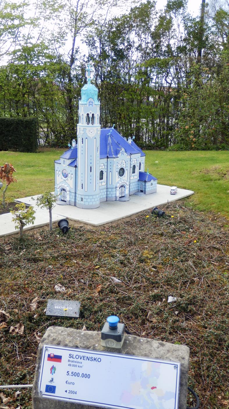 Model Modrého kostolíka z Bratislavy v Mini-Europe