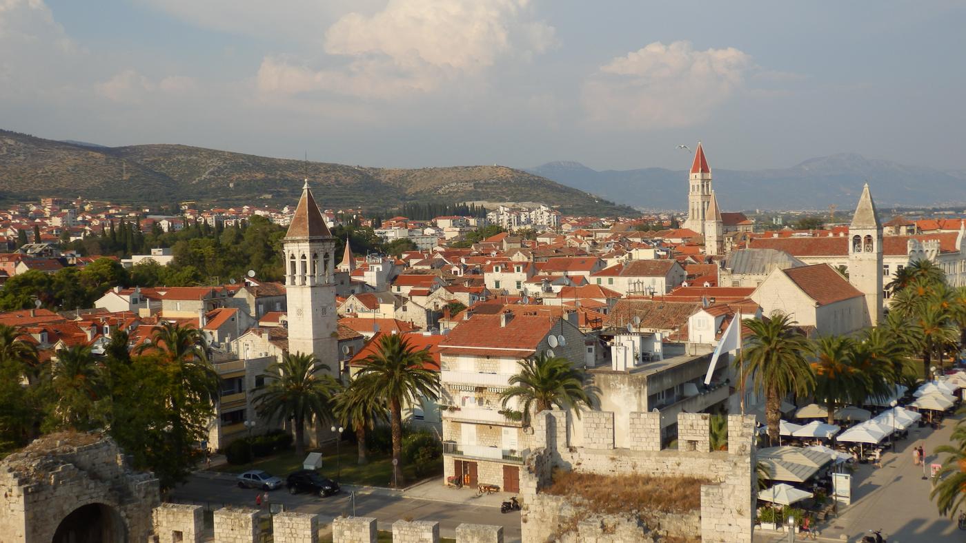 Trogir so zvonicou katedrály zhora