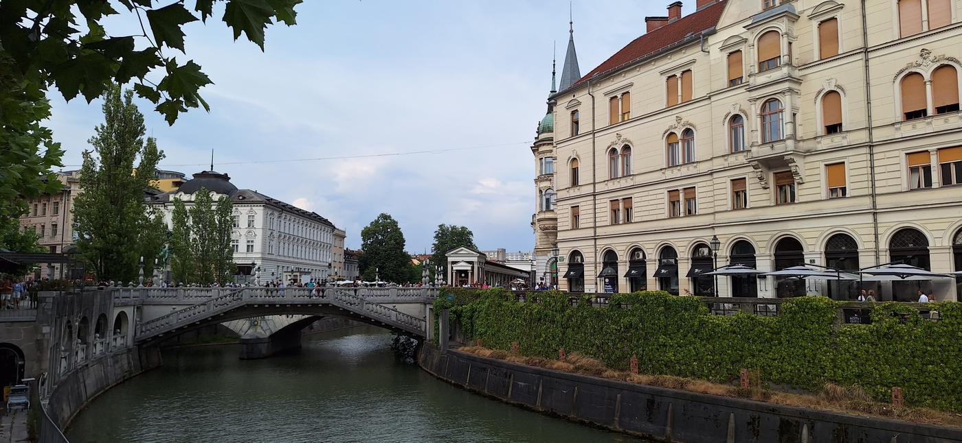 Rieka Ľubľanica a domy na nábreží