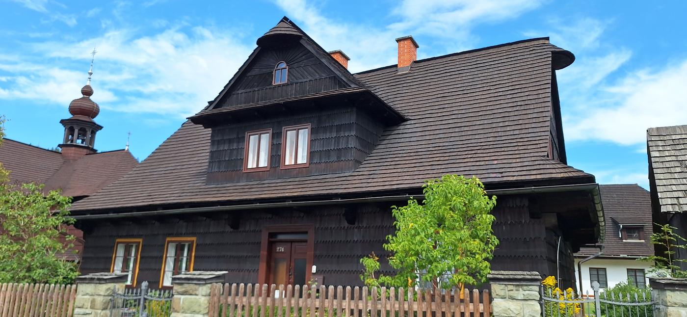 Zrubová stavba v Rožnove pod Radhoštěm